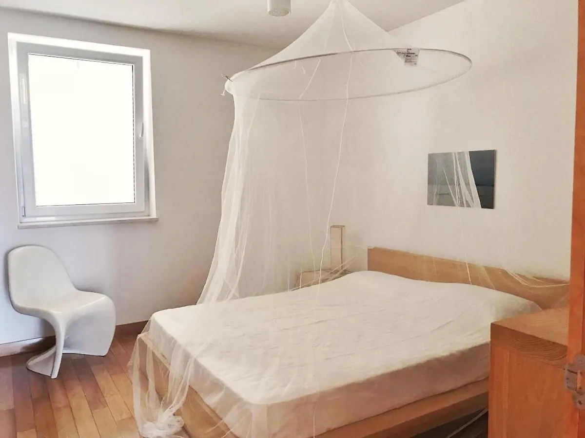 Apartment Luce Marina Petrcane Croatia