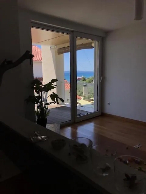 Apartment Luce Marina Petrcane
