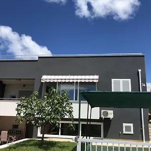 Apartmani Nina Petrčane